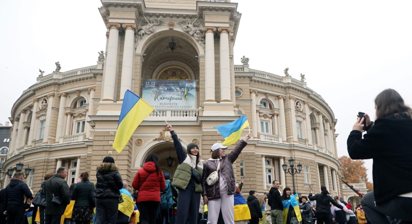 ადგილობრივი მოსახლეობა ხერსონის დაბრუნების ერთი წლისთავს აღნიშნავს