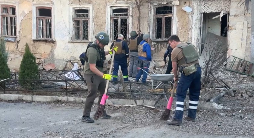 რუსულმა ძალებმა ქალაქი ხერსონი დაბომბეს