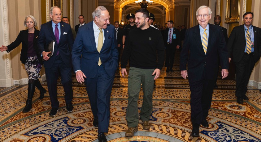 ვოლოდიმირ ზელენსკი აშშ-ში სენატორებს შეხვდა