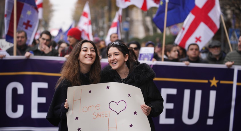 “საქართველოს კანდიდატის სტატუსი უნდა მიენიჭოს” – ოლივერ ვარჰეი