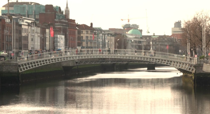 ირლანდია უკრაინელი ლტოლვილებისთვის დახმარებას ამცირებს