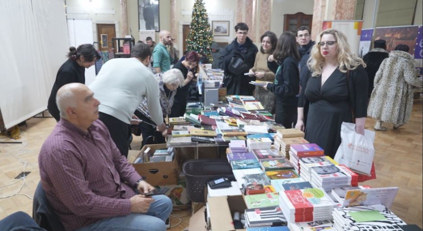 წიგნის საახალწლო ფესტივალი