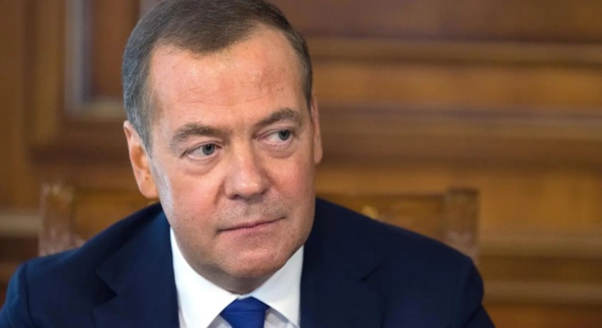 მედვედევი უკრაინაში რუსეთის იერიშებს აფასებს