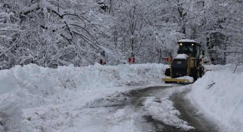 დიდთოვლობის გამო საქართველოს ზოგიერთ რეგიონში ტრანსპორტის მოძრაობა შეზღუდულია