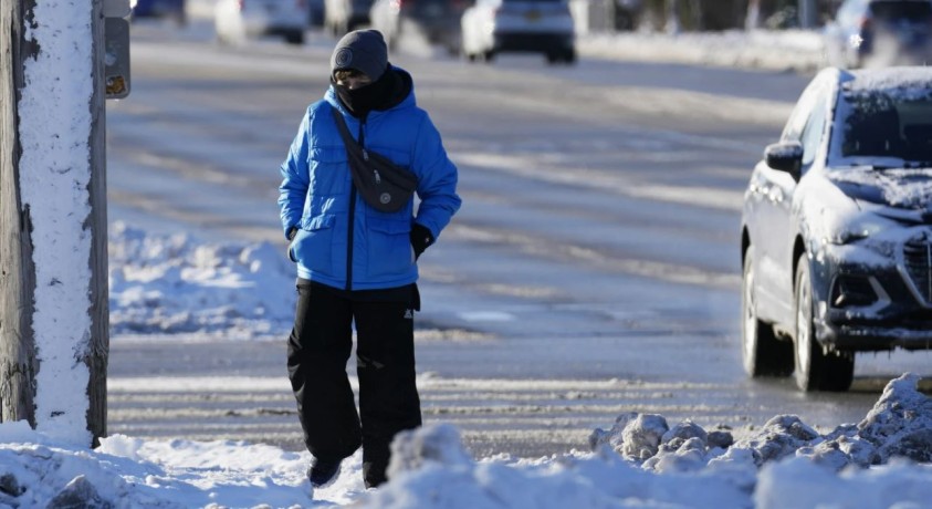 დიდთოვლობისა და დაბალი ტემპერატურის გამო აშშ-ის ზოგიერთ შტატში საავტომობილო მოძრაობა შეფერხებულია