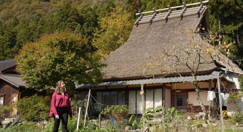 ჩალით გადახურული ძველი სახლები და ეკოტურიზმი