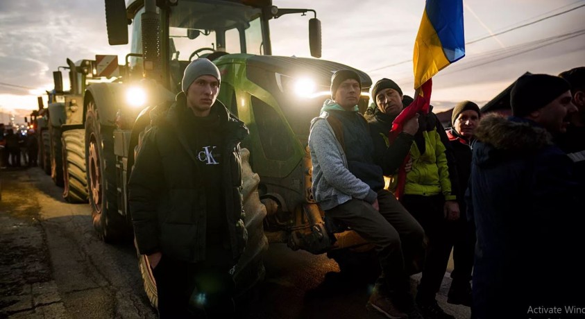 ფერმერებმა რუმინეთში კონსტანცისა და ბრასოვის პორტების შესასვლელები გადაკეტეს