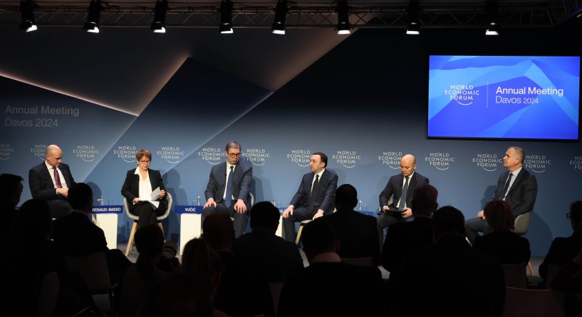 დავოსში მსოფლიო ეკონომიკური ფორუმი გრძელდება