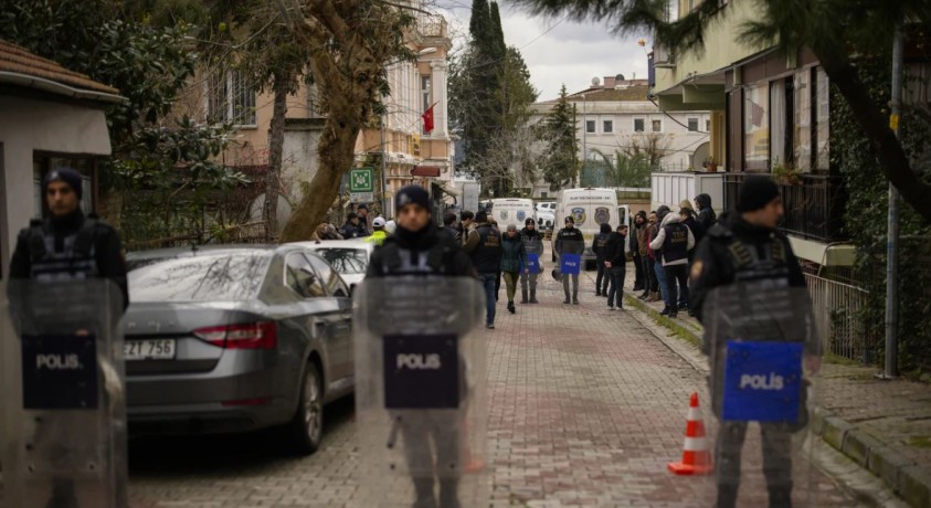 თურქეთში 47 პირი დააკავეს კათოლიკურ ეკლესიაზე თავდასხმის შემდეგ