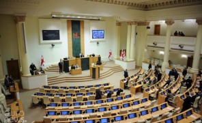 რა შეიცვლება საარჩევნო კოდექსში – პარლამენტში სამ მთავარ საკითხზე მსჯელობენ
