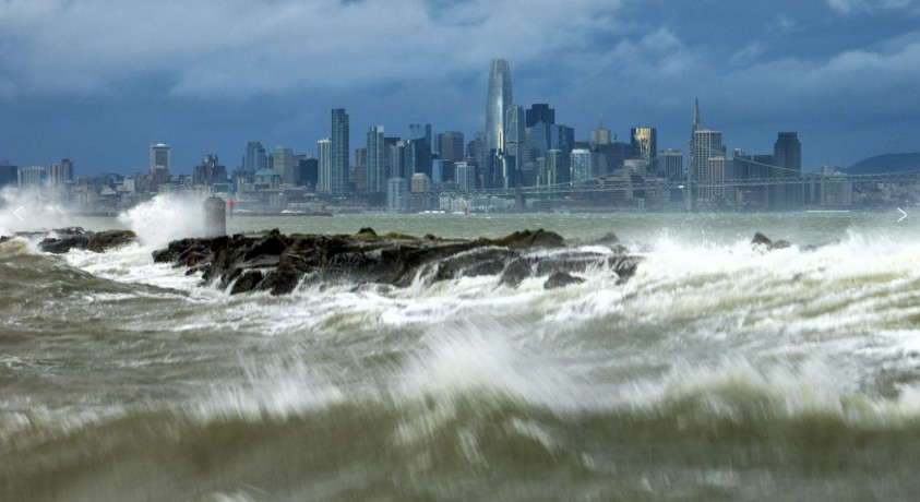 კალიფორნიის შტატს ძლიერი შტორმი დაატყდა თავს