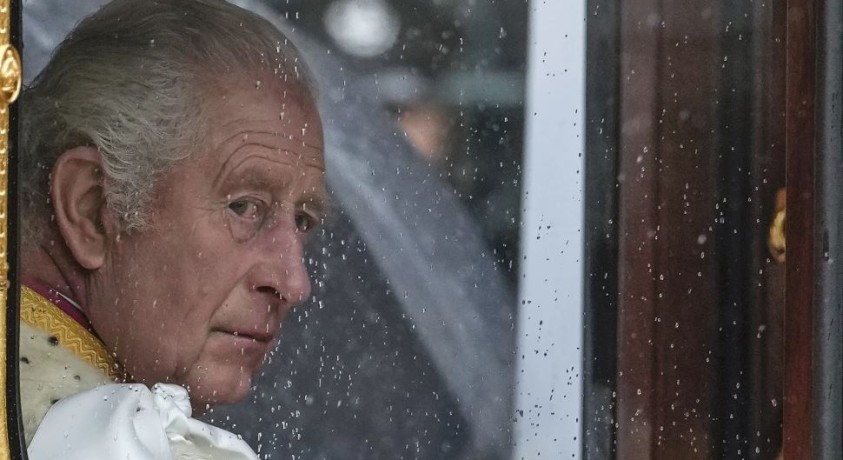 ჩარლზ III მედიისა და საზოგადოების ყურადღების ცენტრში