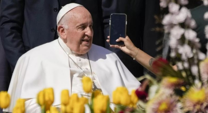 სოციალურ ქსელში რომის პაპის ყალბი ვიდეო ვრცელდება