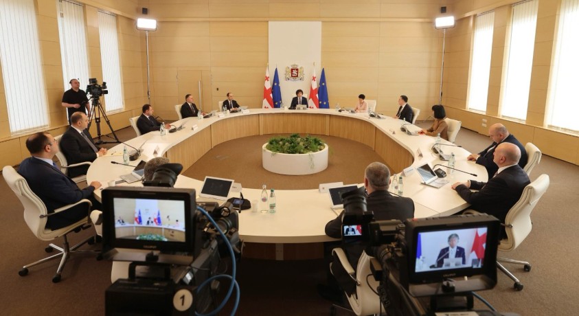 ახალი პრემიერ-მინისტრის მთავრობის პირველი სხდომა