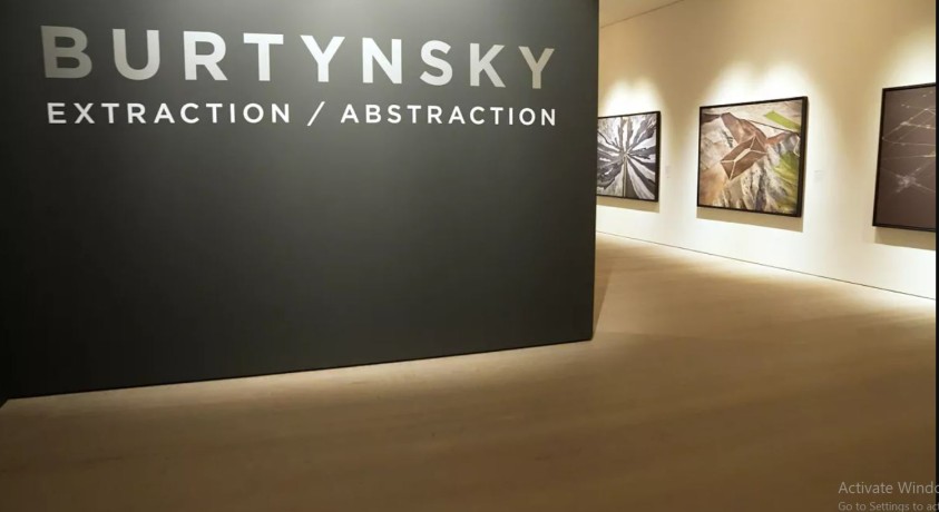 ლონდონის სააჩის გალერეა ედუარდ ბურტინკის ფოტოგამოფენას მასპინძლობს