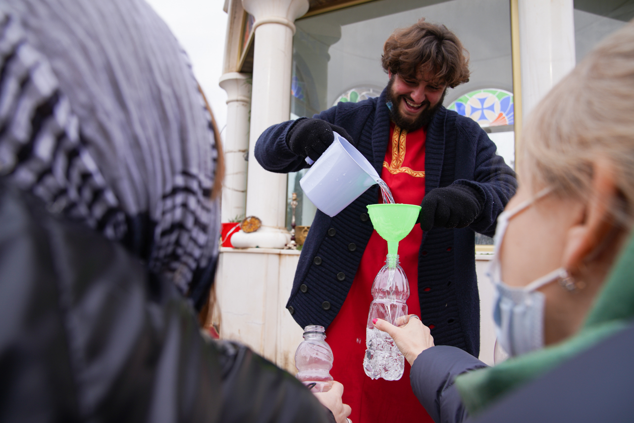 ნათლისღება ეკლესია რელიგია ნაკურთხი წყალი