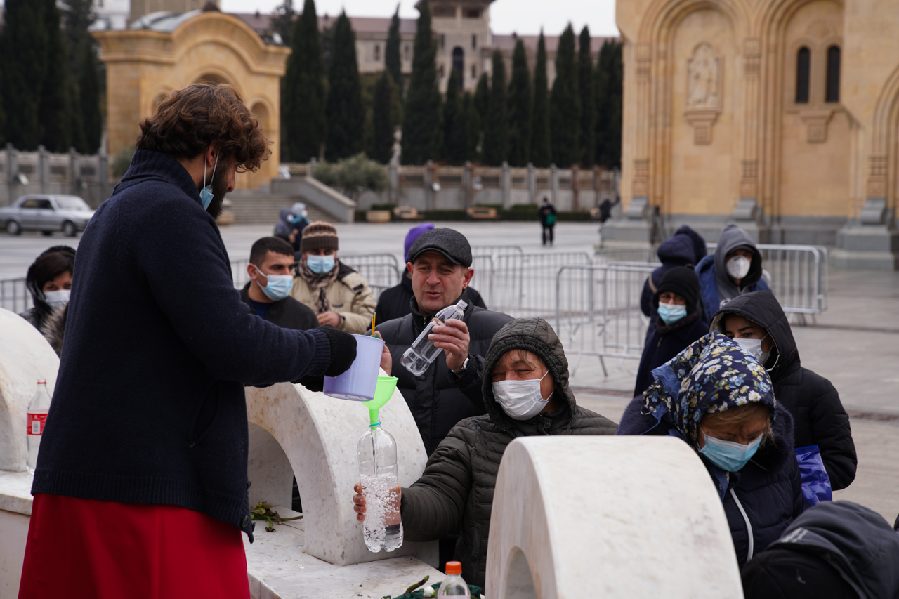ნათლისღება ეკლესია რელიგია ნაკურთხი წყალი