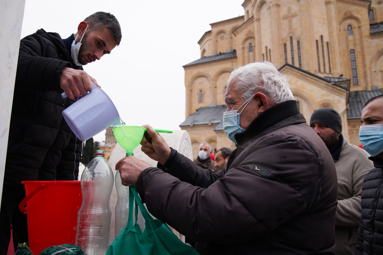 ნათლისღება ეკლესია რელიგია ნაკურთხი წყალი