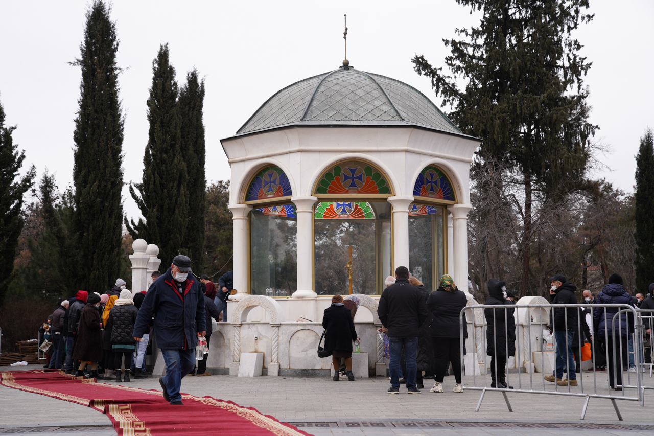 ნათლისღება ეკლესია რელიგია ნაკურთხი წყალი