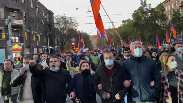 ARMENIA_PROTESTS1_-_Master_Moment