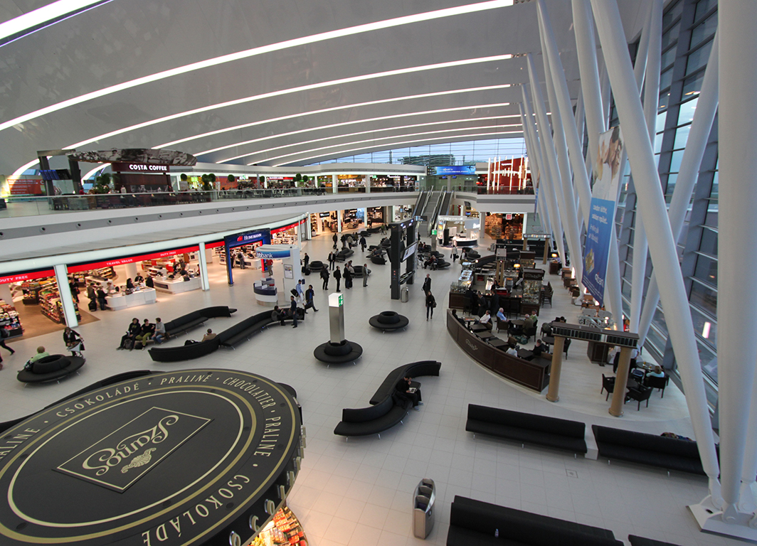 budapest_airport_skycourt