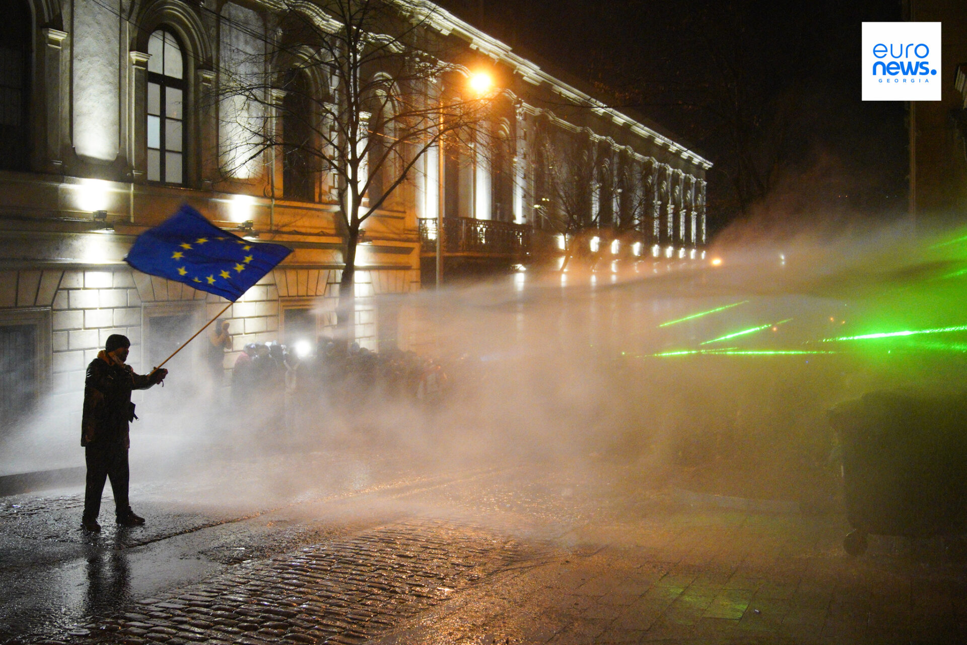 პროტესტი პარლამენტის შენობასთან 29 ნოემბერი, 2024 წელი