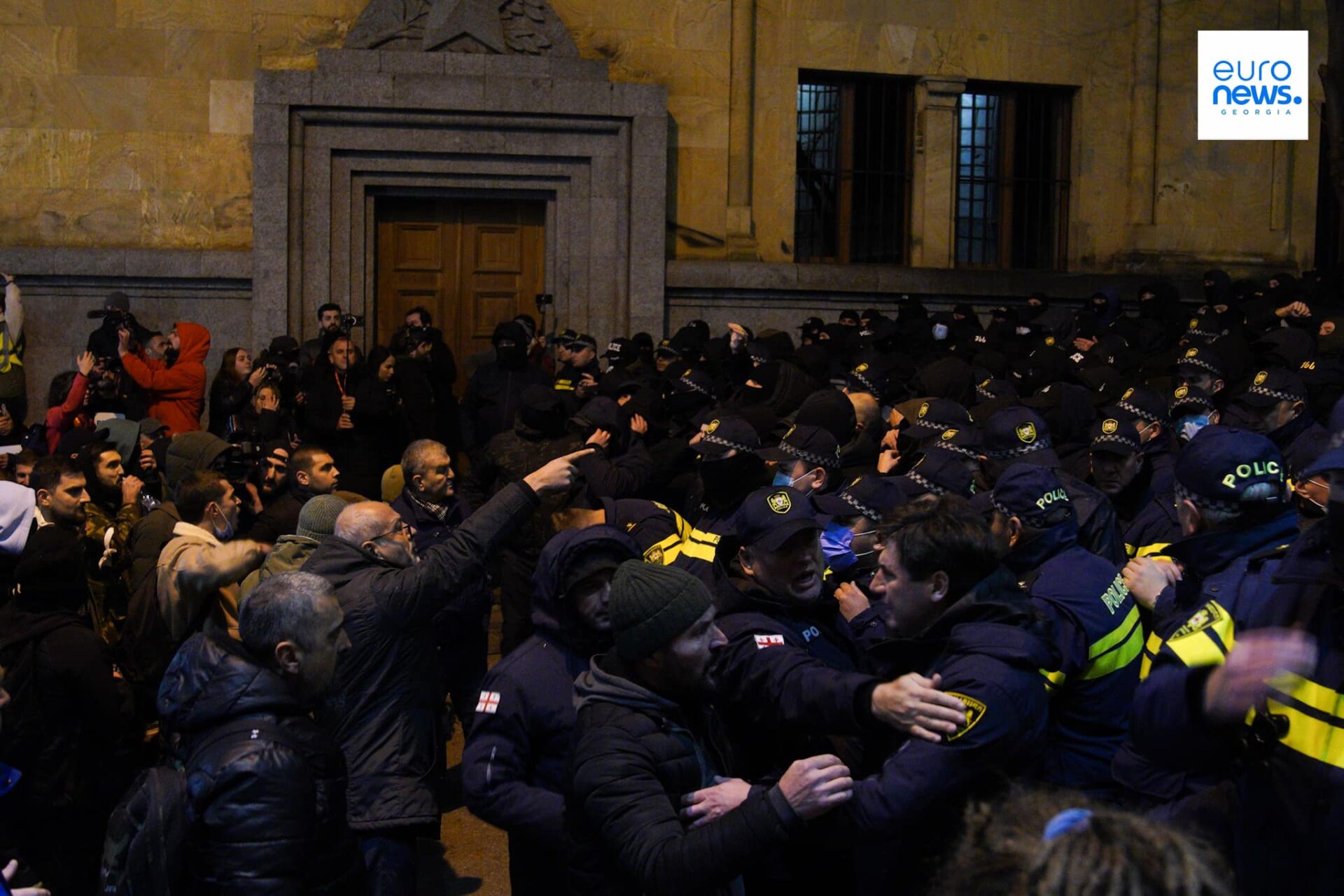 პოლიცია აქციაზე