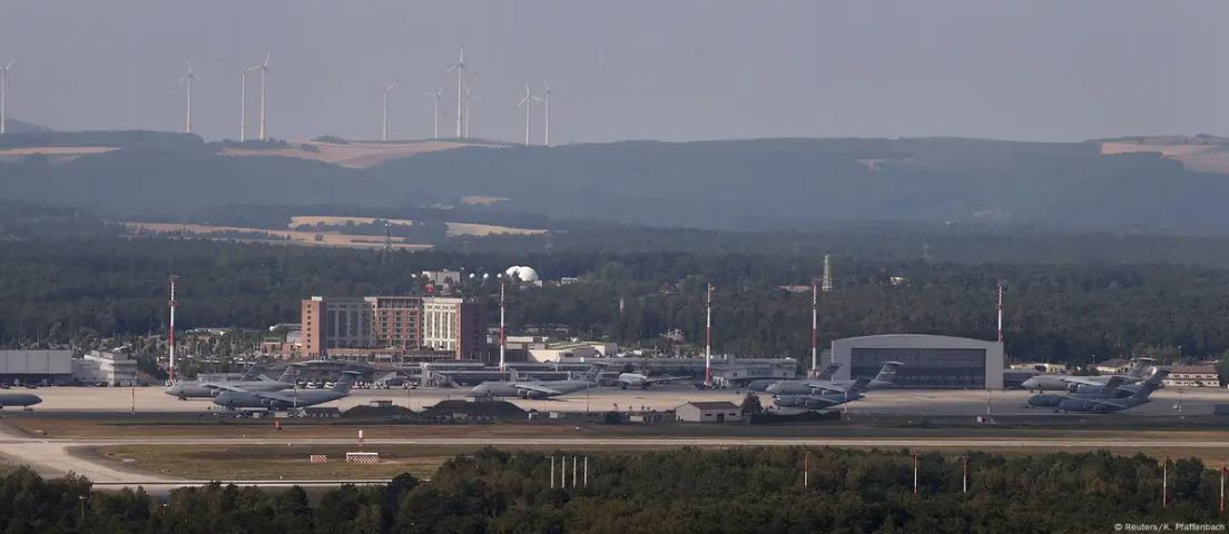 Image: Reuters/K. Pfaffenbach