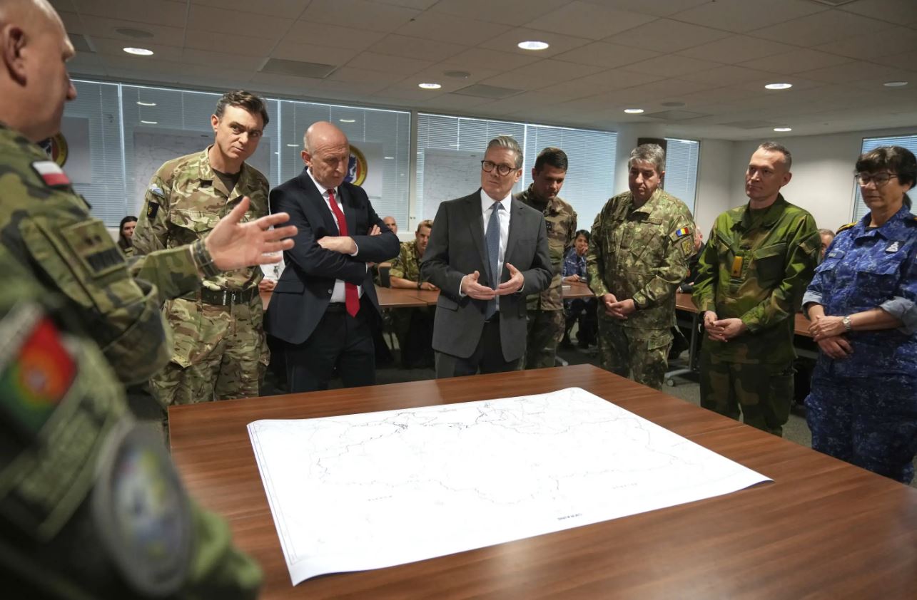 კირ სტარმერმა 20-ზე მეტი ქვეყნის მაღალი რანგის სამხედრო ოფიცრებთან შეხვედრა გამართა