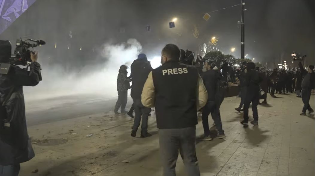 ჟურნალისტები აქციებზე