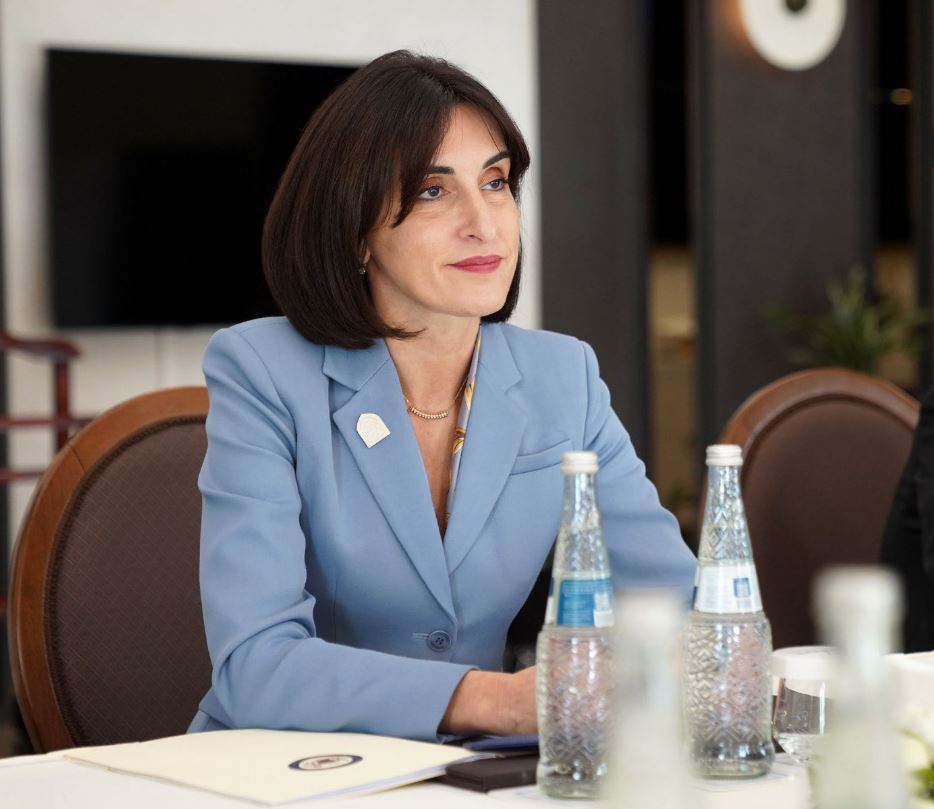 მაკა ბოჭრიშვილი - Copyright ფეისბუკი